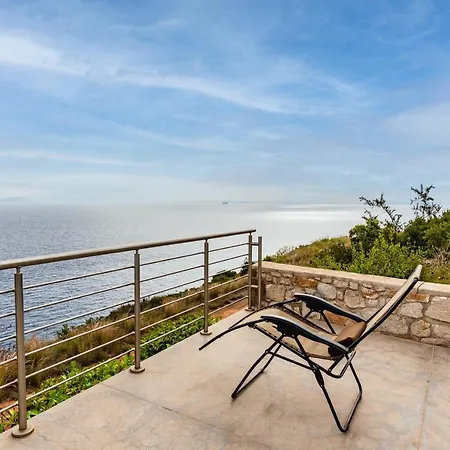 Katerina Arkadian Village